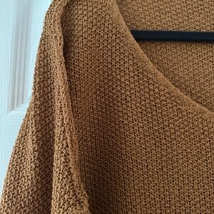 In Loom Slouchy V-Neck Sweater (Cinnamon)